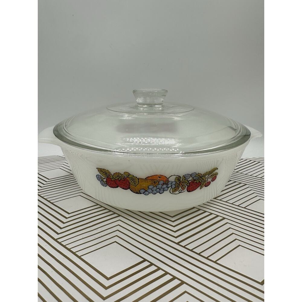Anchor Hocking Fire King VTG 1.5 Qt Casserole Dish Nature's Bounty Fruits